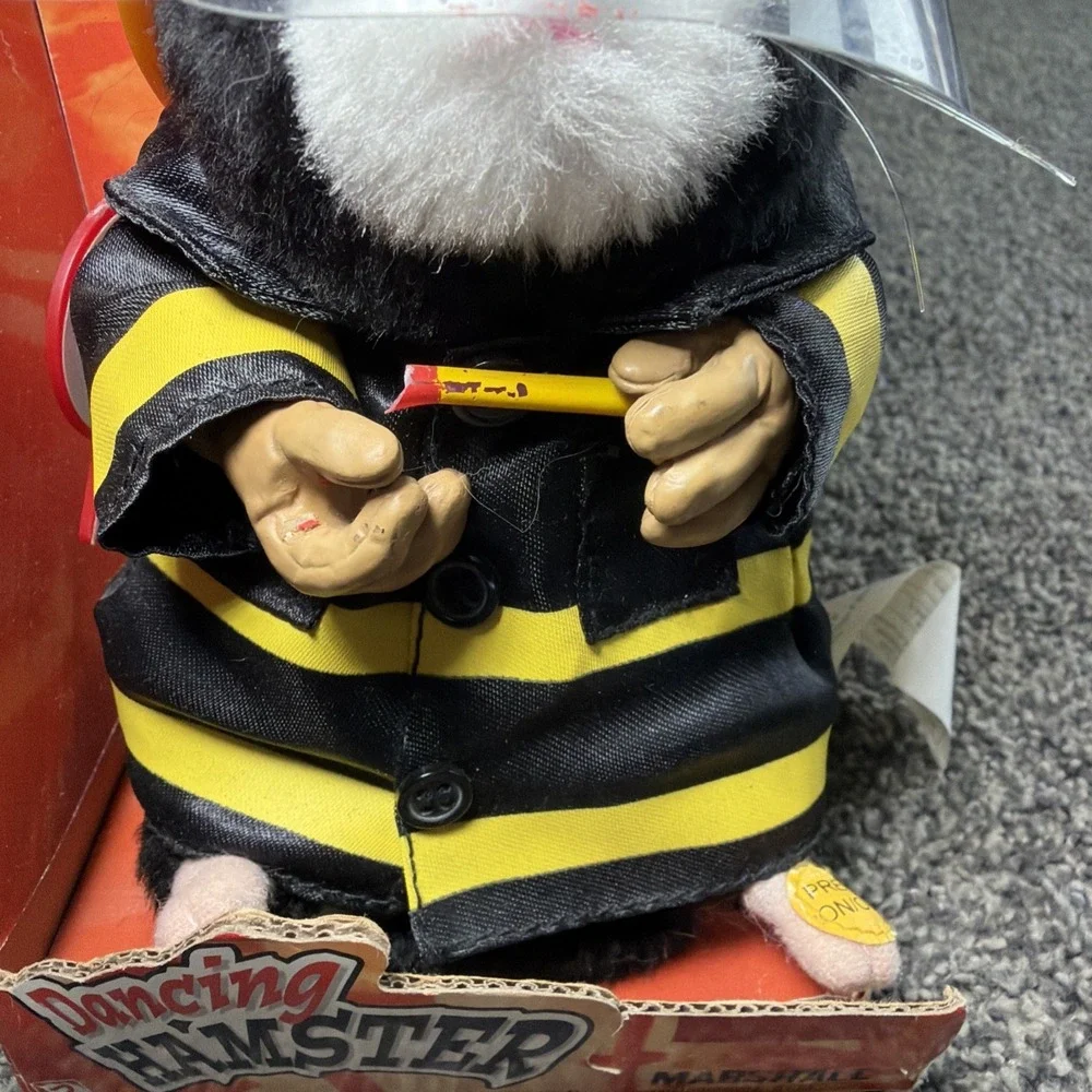 2003 Gemmy Marshall The Fireman Singing Hamster 7